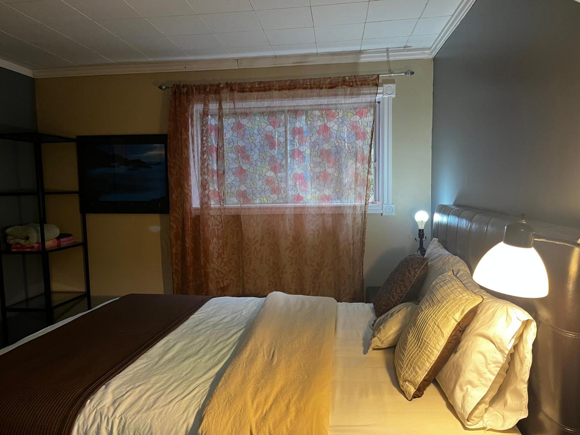 Beautiful Room Close Airport! YYC Eksteriør billede