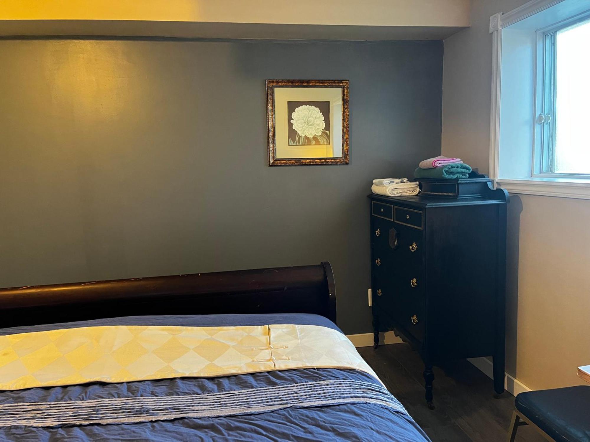 Beautiful Room Close Airport! YYC Eksteriør billede